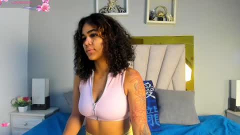 Snapshot of vahiolet_fuentes chatting on June 2026 03:06:02 AM vahioleth online show from June 2026 03:06:02 AM