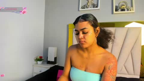 Snapshot of vahiolet_fuentes chatting on July 2026 03:01:01 AM vahioleth online show from July 2026 03:01:01 AM