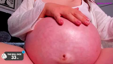 Snapshot of vainillacrepe chatting on March 2025 03:02:02 PM Im Mila my onlyfans is vainillacrepe online show from March 2025 03:02:02 PM