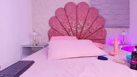 Vaiolet colls online show from June 2026 11:47:02 AM