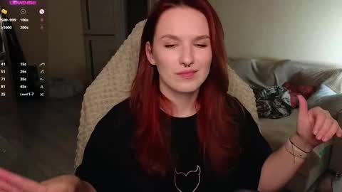 Snapshot of val_manson chatting on October 2025 07:31:02 PM Val online show from October 2025 07:31:02 PM