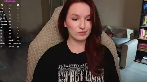 Snapshot of val_manson chatting on December 2025 08:39:01 PM Val online show from December 2025 08:39:01 PM