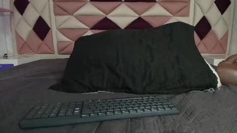 Snapshot of vale_castro1 chatting on September 2025 07:14:02 PM Valentina online show from September 2025 07:14:02 PM