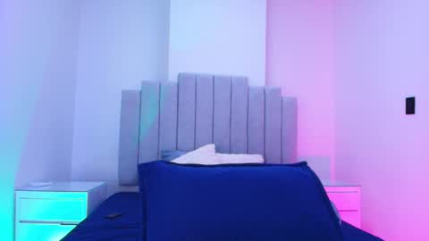 Valentina online show from November 2025 07:27:01 PM