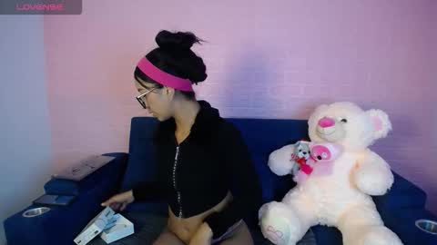 Snapshot of valen_sw_18 chatting on November 2025 03:27:01 AM valen_sw_18 online show from November 2025 03:27:01 AM