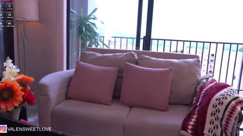 Valen online show from January 2025 05:26:02 PM