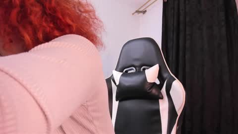 Snapshot of valent_27 chatting on December 2024 08:56:01 AM Valentina online show from December 2024 08:56:01 AM