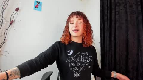 Snapshot of valent_27 chatting on December 2024 08:13:01 AM Valentina online show from December 2024 08:13:01 AM