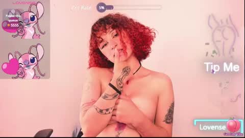 Snapshot of valent_27 chatting on February 2025 01:15:01 AM Valentina online show from February 2025 01:15:01 AM