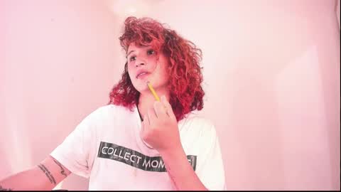 Snapshot of valent_27 chatting on February 2025 05:52:01 AM Valentina online show from February 2025 05:52:01 AM