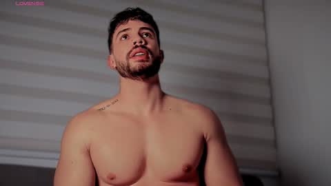 valenthinoking online show from November 2025 02:50:01 AM