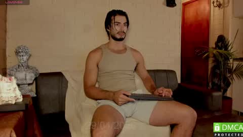 Snapshot of valentin_hoffman chatting on May 2026 12:33:01 PM valentin_hoffman online show from May 2026 12:33:01 PM