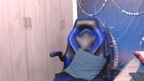 Valentine online show from December 2024 12:00:01 PM