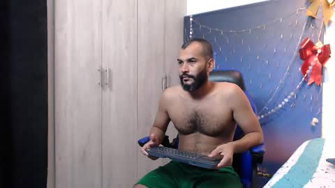 Valentine online show from December 2024 11:30:01 AM