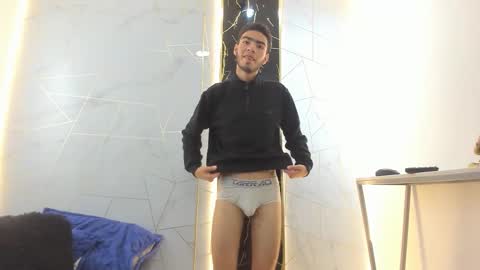 VALENTIN  online show from March 2026 04:06:01 AM