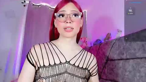Valentina online show from November 2025 05:34:02 PM
