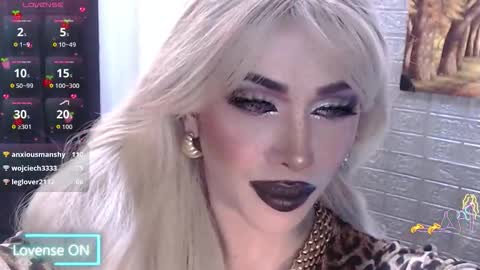 Amanda online show from November 2025 03:28:02 AM