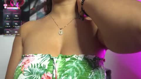 Snapshot of valentina_king18 chatting on October 2025 11:25:01 AM VALENTINA online show from October 2025 11:25:01 AM