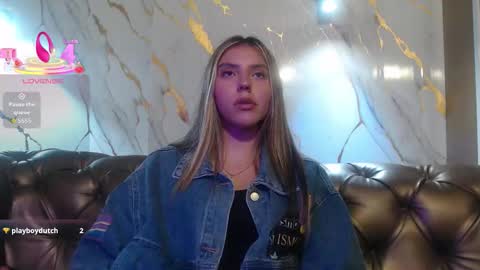 Valentina online show from September 2025 03:22:02 PM