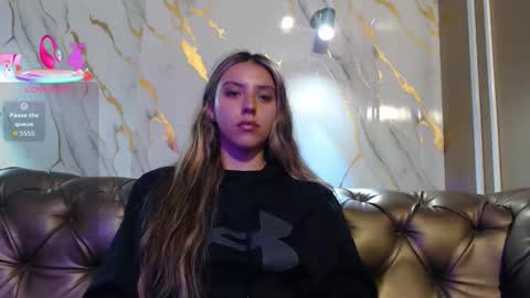 Valentina online show from September 2025 02:28:01 PM