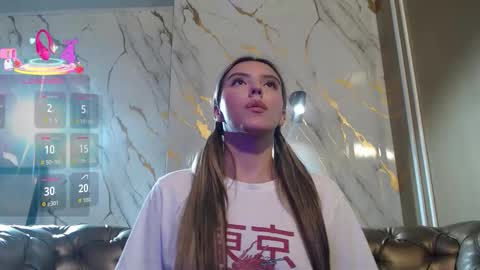 Valentina online show from October 2025 06:38:02 PM