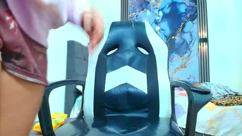 valentina_y_sneiderr online show from February 2026 06:56:02 PM