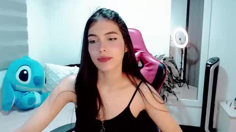 Snapshot of valentinasweet_ chatting on October 2025 01:03:02 AM Valentina online show from October 2025 01:03:02 AM