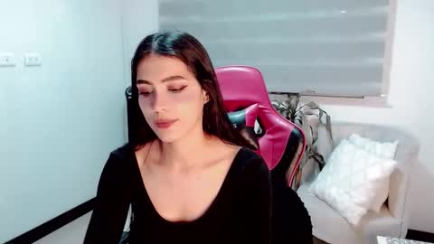 Snapshot of valentinasweet_ chatting on February 2026 01:13:02 AM Valentina online show from February 2026 01:13:02 AM