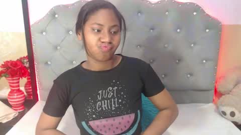 Snapshot of valentinavega18x chatting on November 2025 03:34:01 AM valentina vega online show from November 2025 03:34:01 AM