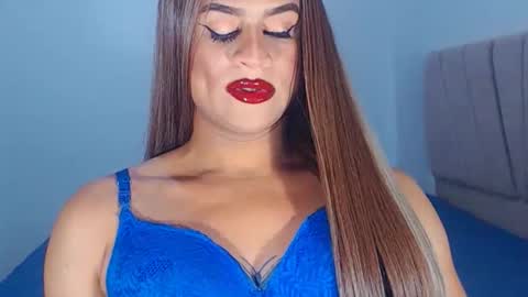 Snapshot of valentinaxxxdoll chatting on December 2025 06:59:02 PM VALENTINA online show from December 2025 06:59:02 PM