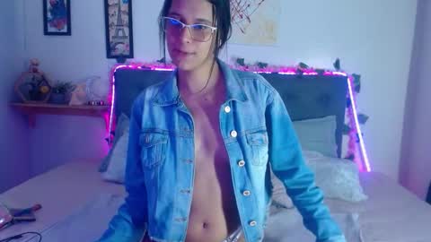 V A L E N T I N I online show from November 2025 07:59:01 PM