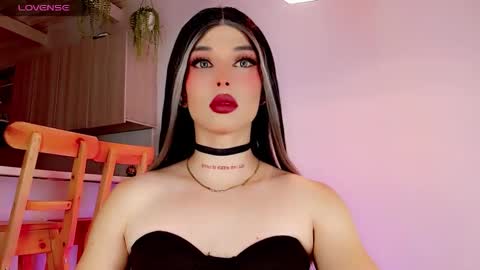 Snapshot of valentinne_marian chatting on February 2025 05:31:02 AM Marian online show from February 2025 05:31:02 AM