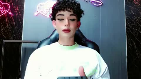 Snapshot of valentinne_marian chatting on November 2025 11:26:01 PM Marian online show from November 2025 11:26:01 PM