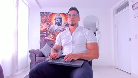    online show from December 2024 07:51:01 PM