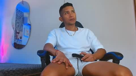 Mistery Guy online show from November 2025 03:45:02 PM