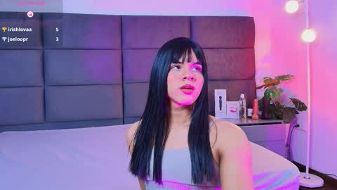 valentino moon online show from January 2026 02:57:02 AM