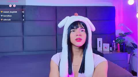 valentino moon online show from January 2026 03:01:02 AM