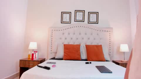 VALENTINO CASTAO online show from February 2025 12:13:01 PM