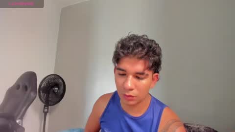 Snapshot of valentino_santos chatting on June 2026 05:00:01 PM valentino santos online show from June 2026 05:00:01 PM