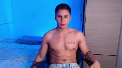 Snapshot of valentinosex_1 chatting on September 2025 06:29:02 PM VALENTINO online show from September 2025 06:29:02 PM