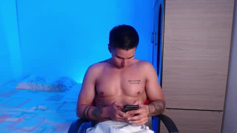 Snapshot of valentinosex_1 chatting on October 2025 11:46:02 PM VALENTINO online show from October 2025 11:46:02 PM