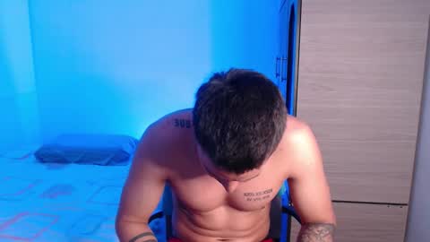 Snapshot of valentinosex_1 chatting on October 2025 09:38:01 PM VALENTINO online show from October 2025 09:38:01 PM