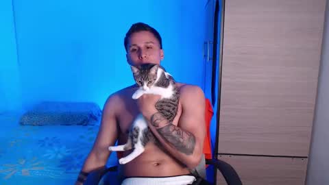 Snapshot of valentinosex_1 chatting on October 2025 11:29:02 PM VALENTINO online show from October 2025 11:29:02 PM