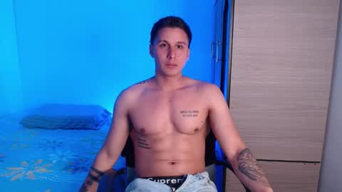 Snapshot of valentinosex_1 chatting on October 2025 09:38:01 PM VALENTINO online show from October 2025 09:38:01 PM