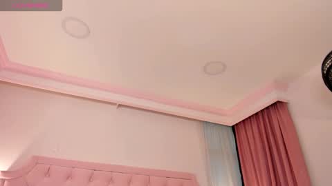 Snapshot of valentoro1 chatting on November 2025 12:05:02 PM Vale Toro online show from November 2025 12:05:02 PM