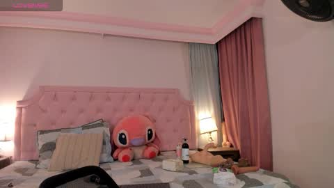 Snapshot of valentoro1 chatting on November 2025 12:07:01 PM Vale Toro online show from November 2025 12:07:01 PM