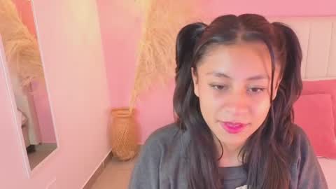 Snapshot of valeria__torres chatting on June 2026 11:14:01 AM Valeria online show from June 2026 11:14:01 AM