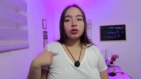 Snapshot of valeria_cherry chatting on May 2026 05:05:02 AM valeria online show from May 2026 05:05:02 AM