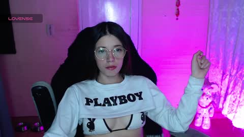 Snapshot of valeria_mendozza chatting on December 2024 06:54:02 AM online show from December 2024 06:54:02 AM