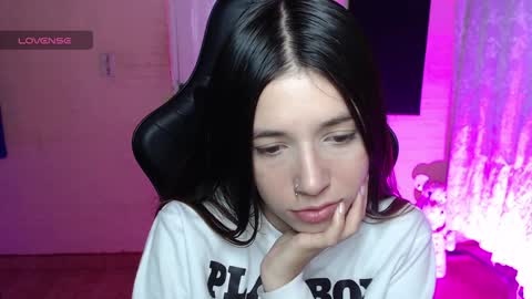 Snapshot of valeria_mendozza chatting on February 2025 05:41:01 AM online show from February 2025 05:41:01 AM